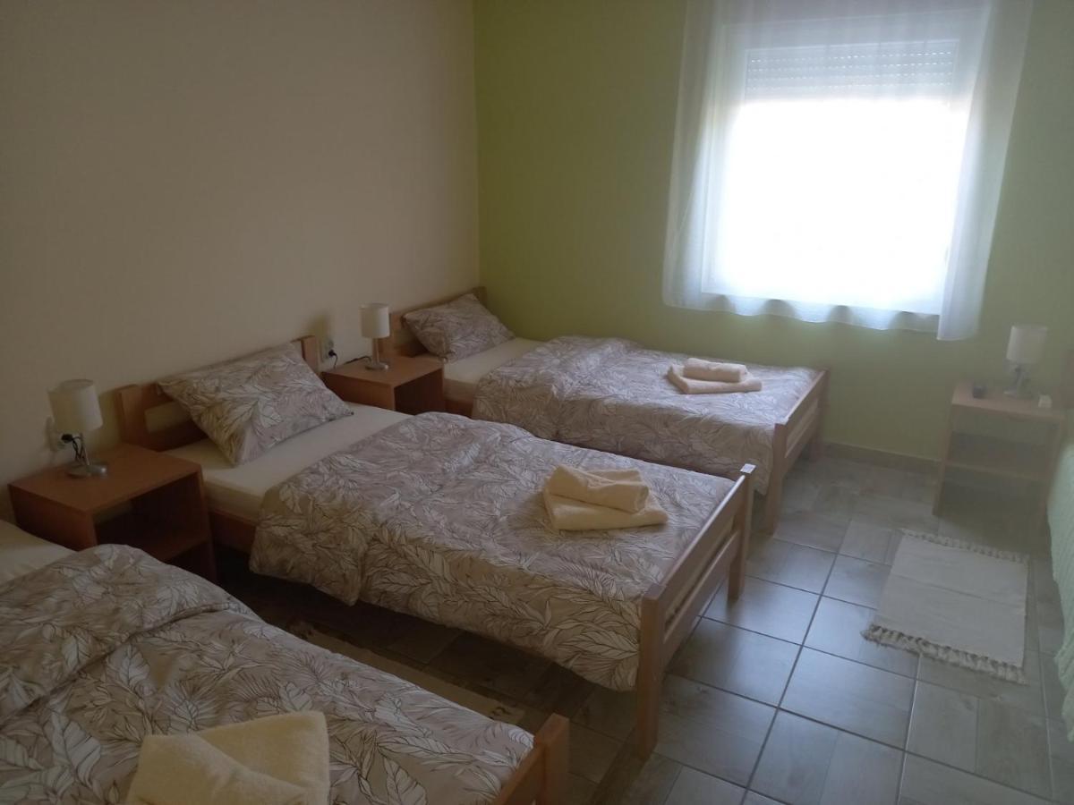 Apartman Fiva Apartment Pacir Exterior foto