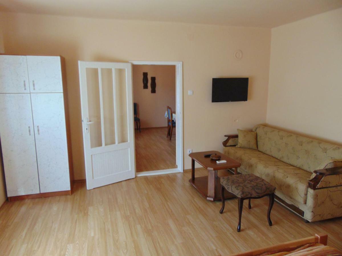 Apartman Fiva Apartment Pacir Exterior foto