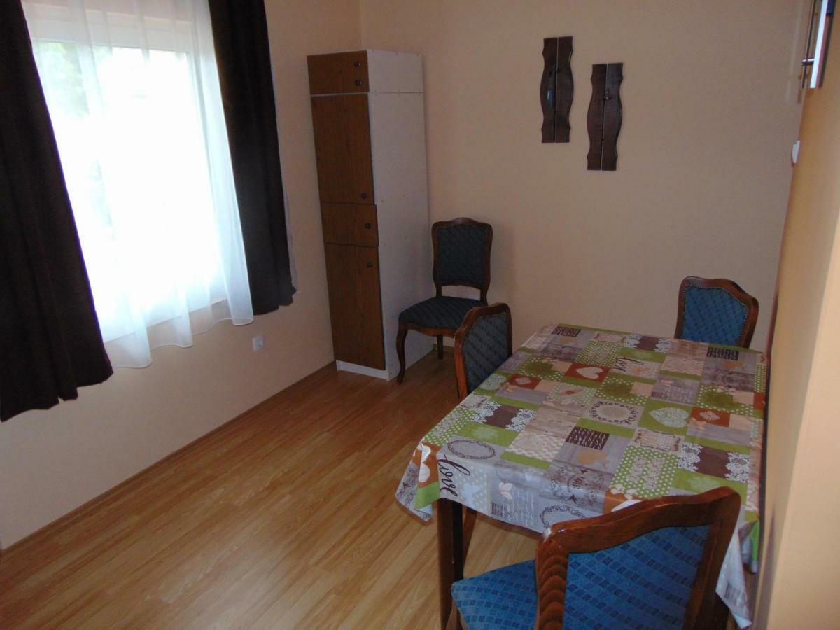 Apartman Fiva Apartment Pacir Exterior foto