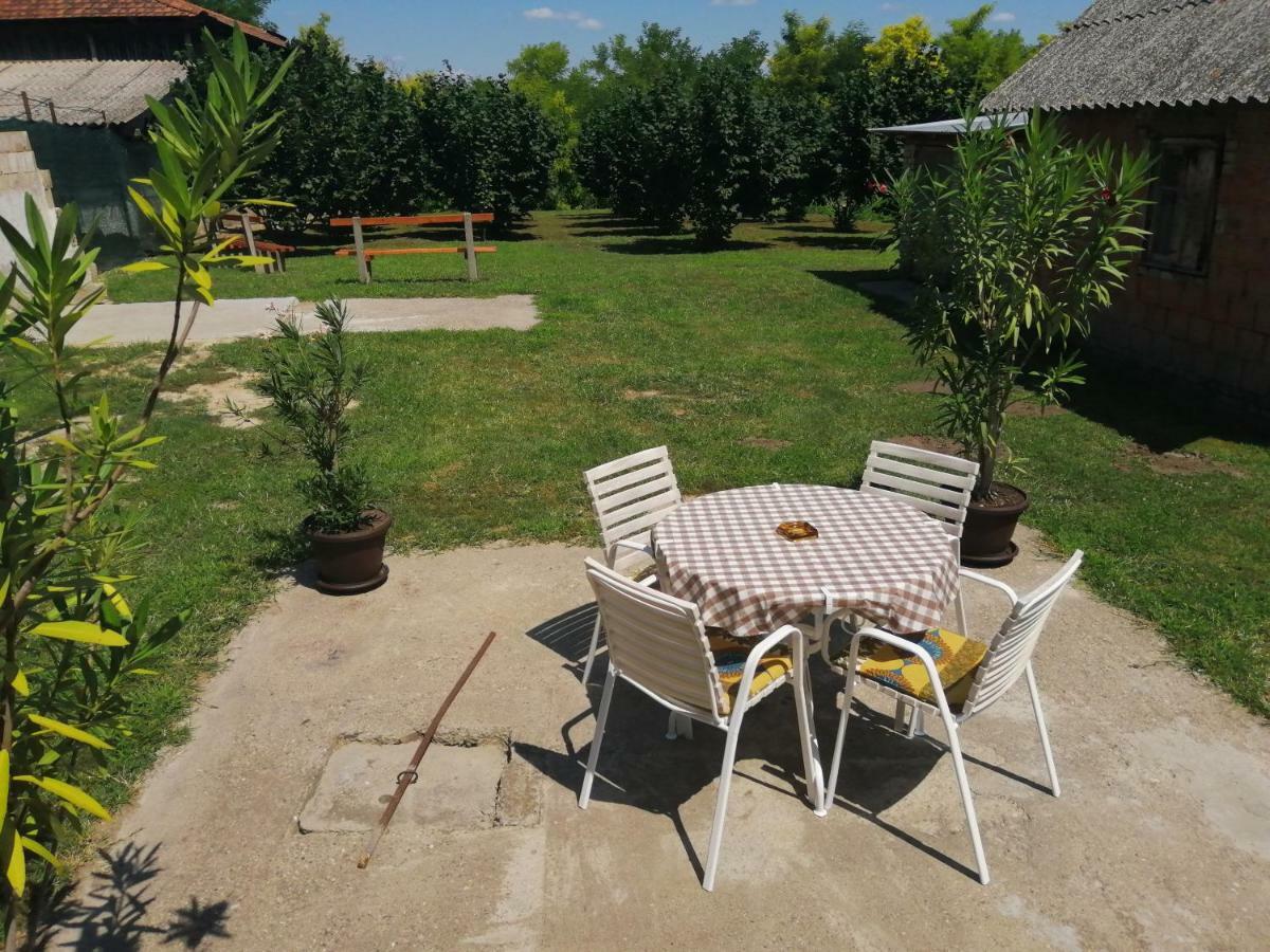 Apartman Fiva Apartment Pacir Exterior foto